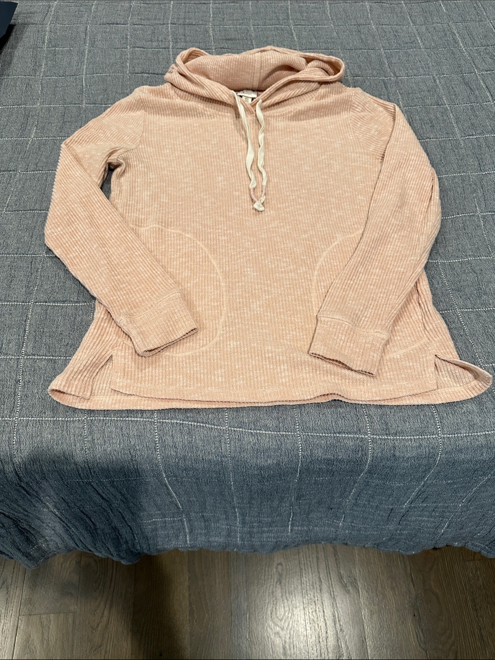 Cozy Ribbed Hoodie in Dusty Pink